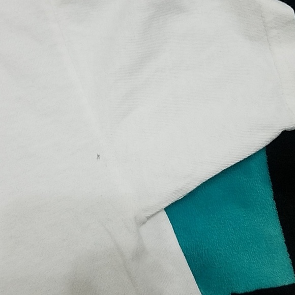 ⚠️flash sale⚠️ Brandy Melville daisy tee - Picture 6 of 6